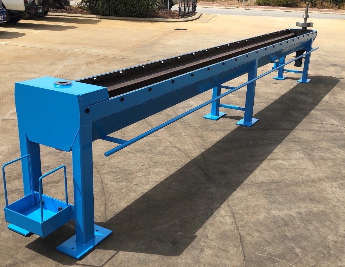 Westrac Hydraulic cylinder assembly bench Metal West